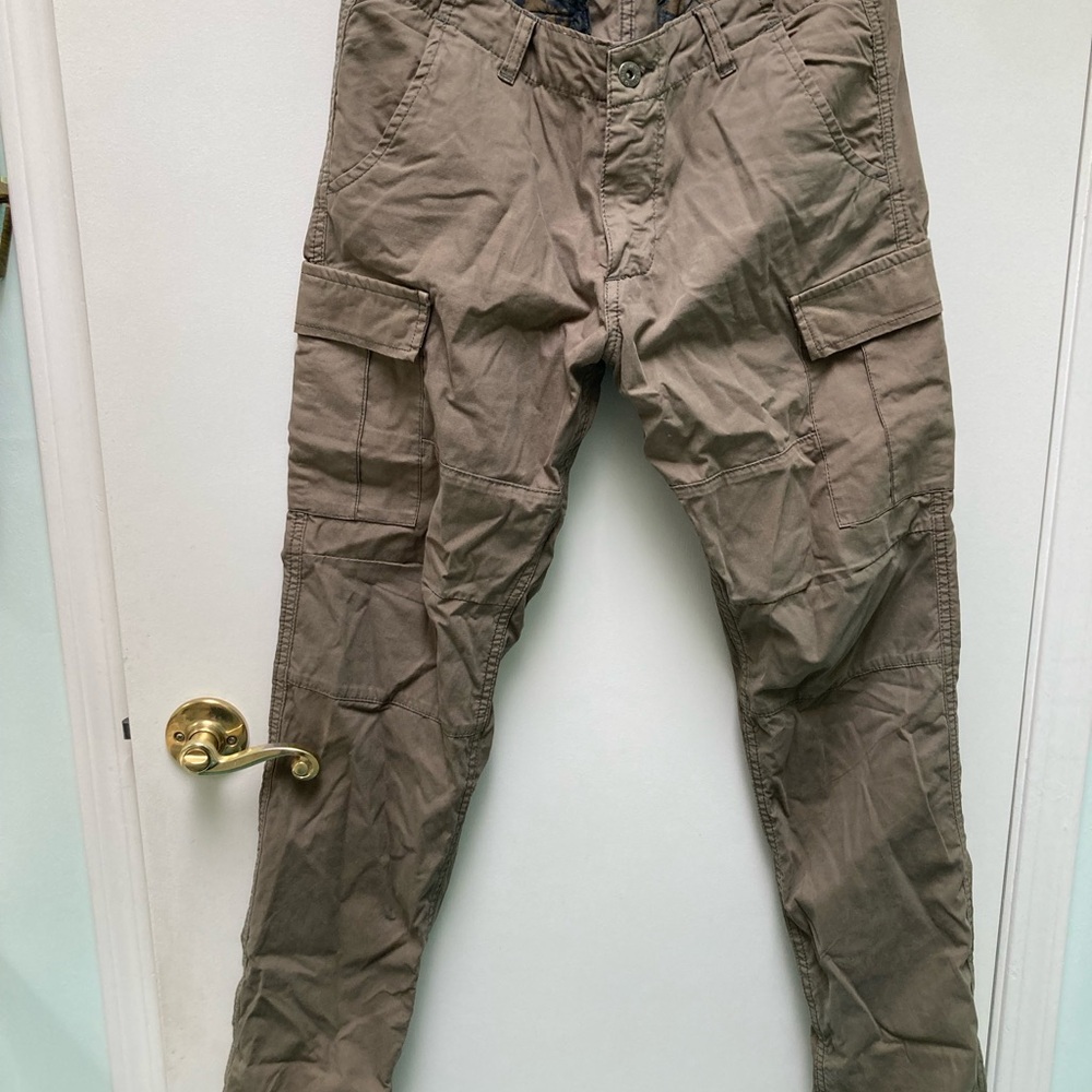 Iron and Resin women’s Alex Cargo Pants W/snap pockets 
Size 29 waist 32 inseam